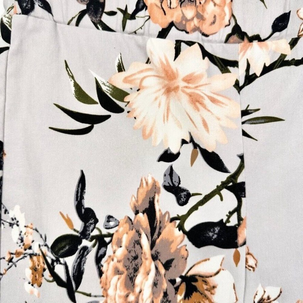 Laura Womens Pull On Pant Size 4 Gray Floral Stretch Slim Leg NWT - Picture 3 of 10
